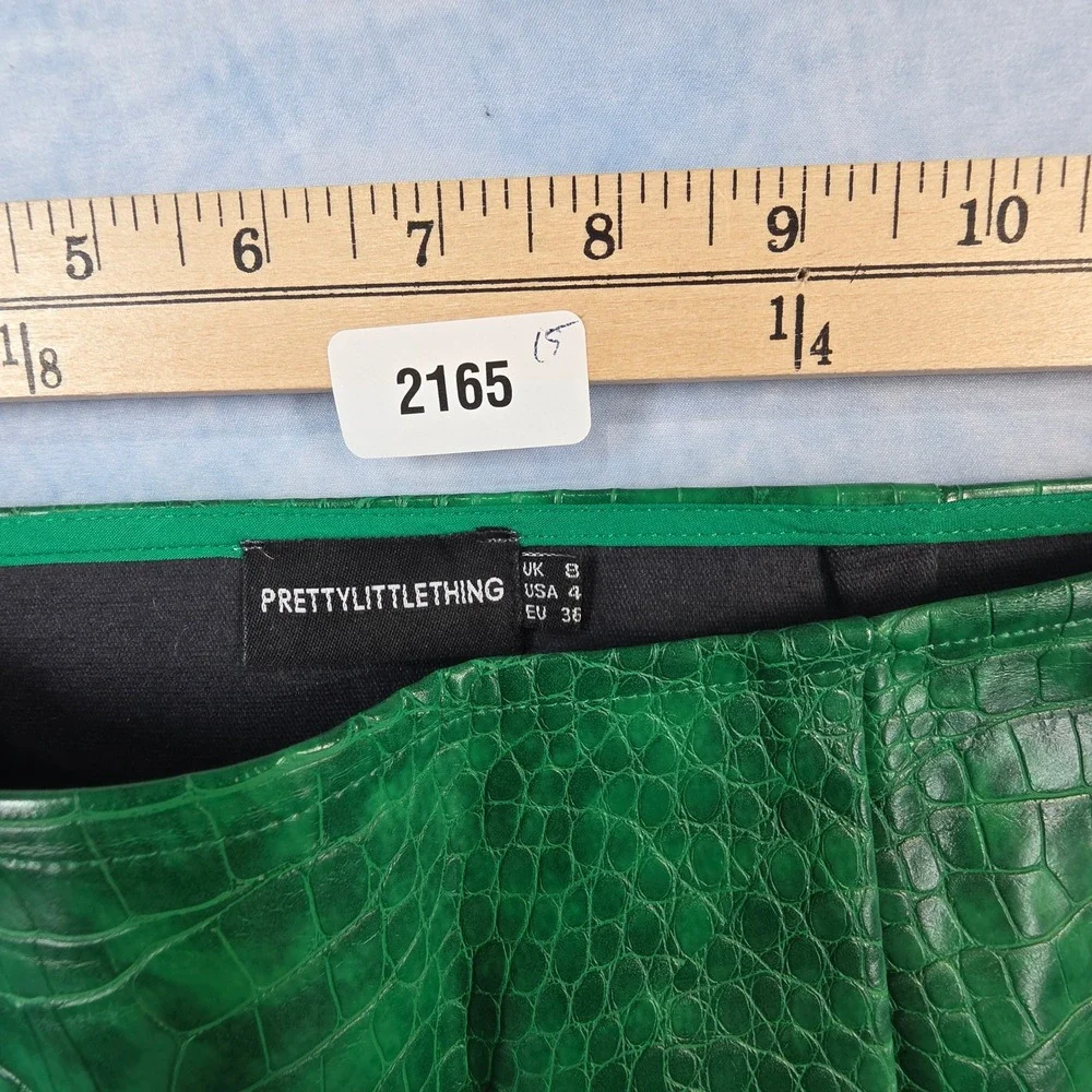 PrettyLittleThing Green Faux Crocodile Embossed Mini Skirt Womens Sz4 High‎ Rise